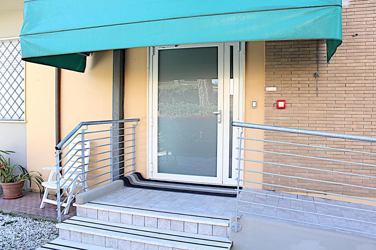 Hotel Luca Lido di Camaiore Exteriör bild