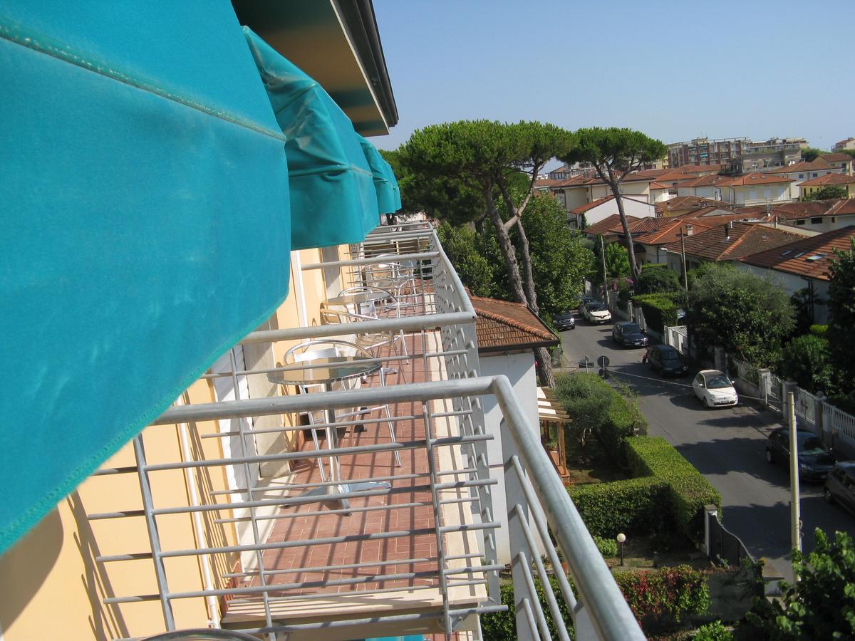 Hotel Luca Lido di Camaiore Exteriör bild