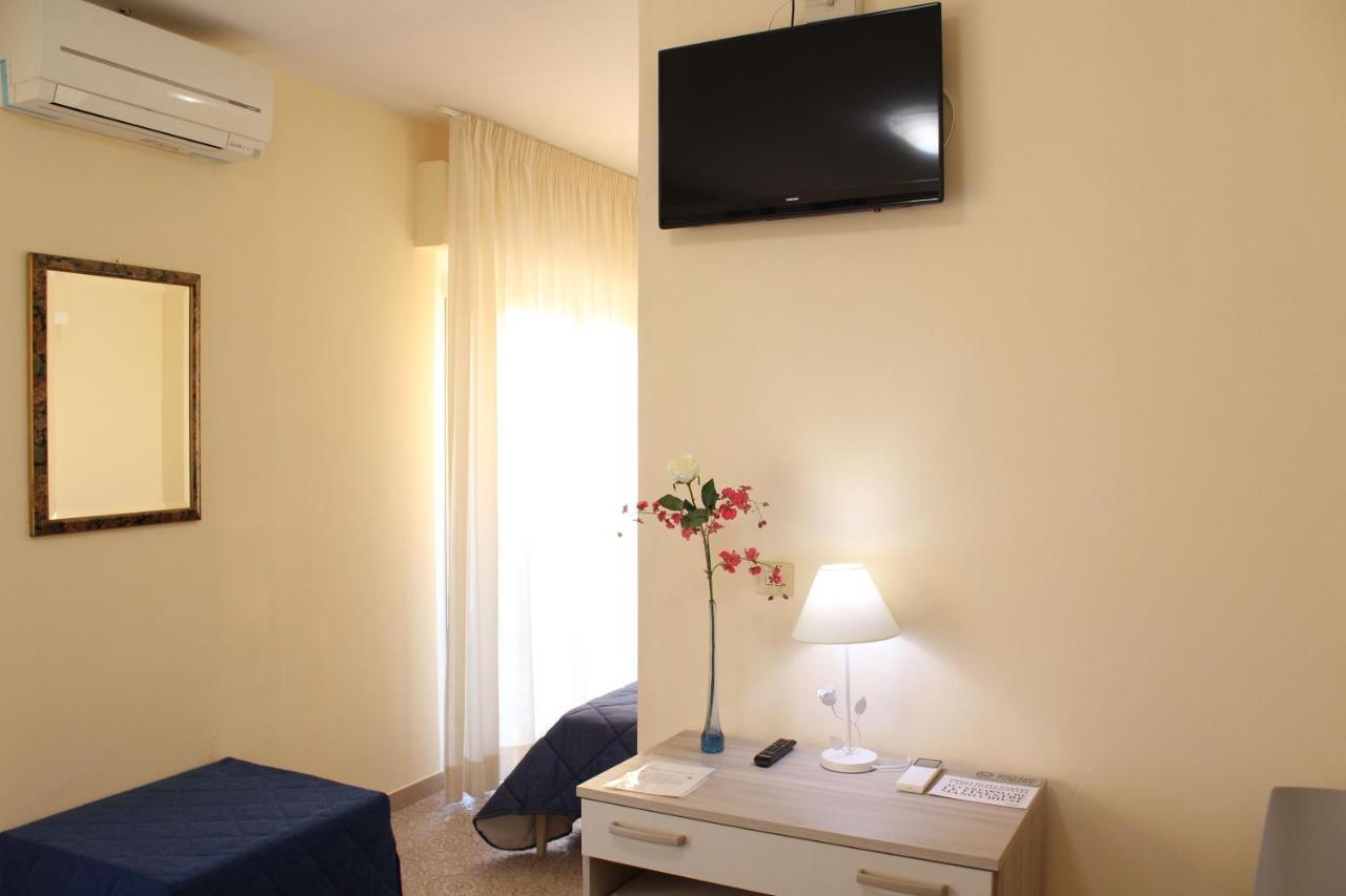 Hotel Luca Lido di Camaiore Exteriör bild