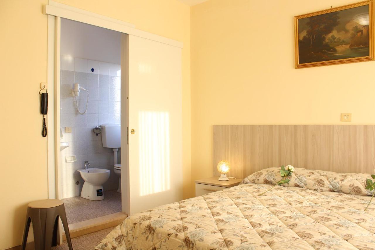 Hotel Luca Lido di Camaiore Exteriör bild